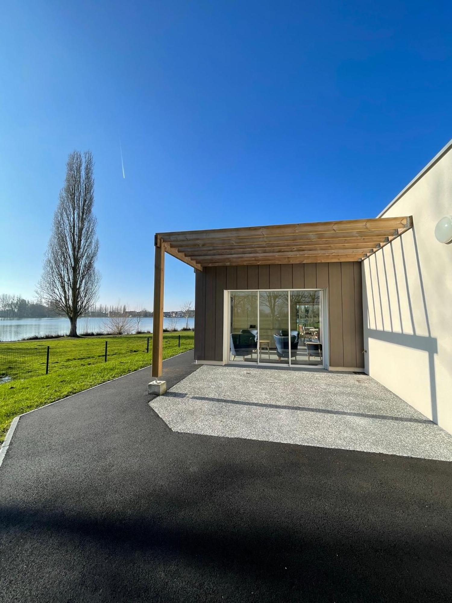 Relais Les Rives Du Lac Coulonges-sur-Sarthe 外观 照片